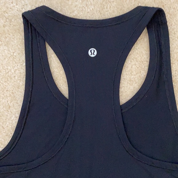 Lululemon Women’s racerback Tank Size 4 - Picture 4 of 4